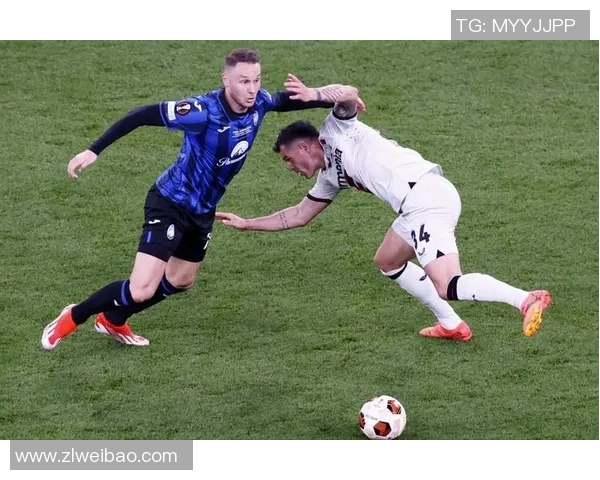 卢克曼在欧联杯决赛中上演精彩帽子戏法助球队夺冠的传奇时刻