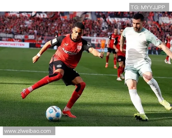 沃尔夫斯堡客场逼平，沙尔克04坚守主场优势